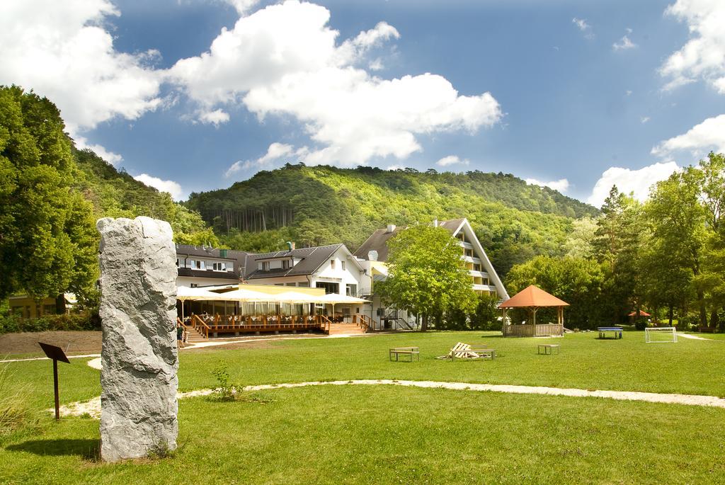 Hotel Krainerhutte Baden Kültér fotó